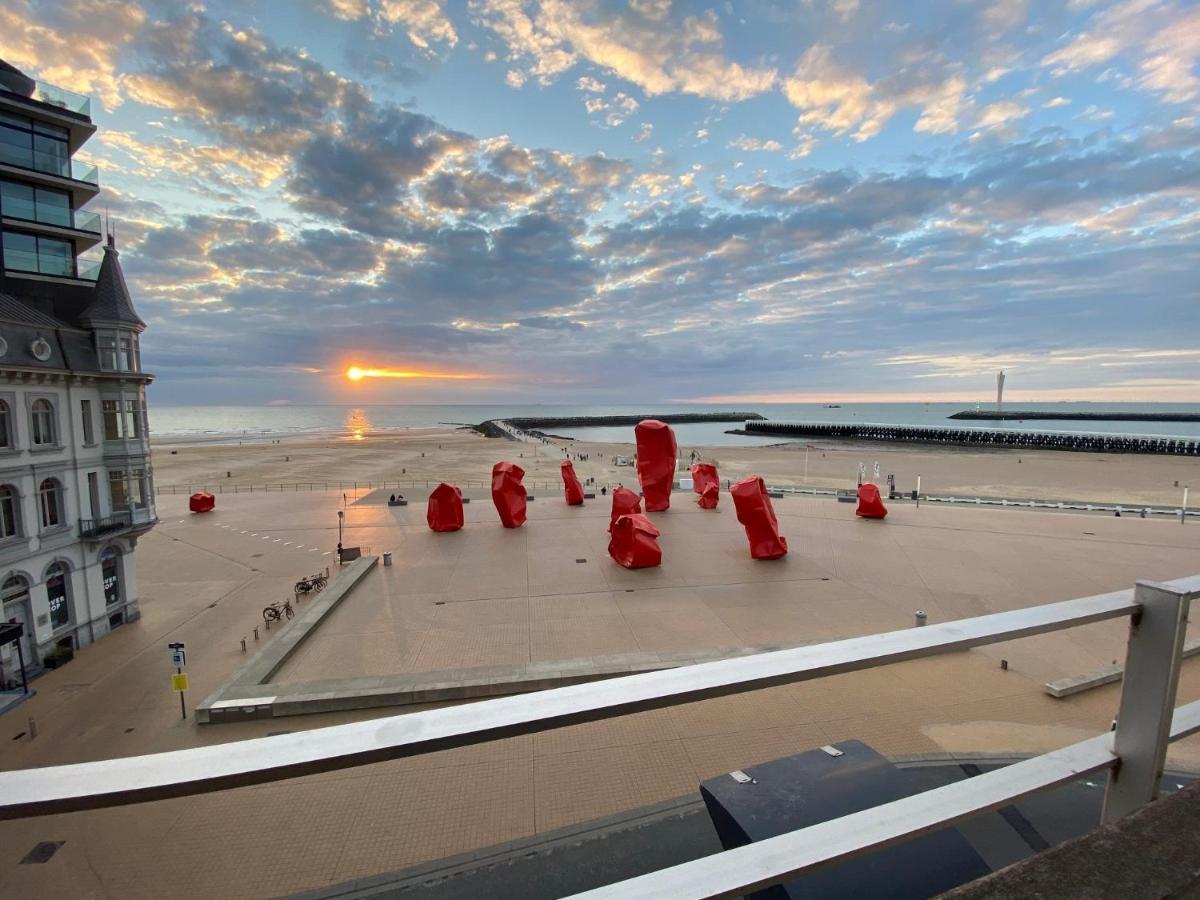 Apartment Panoramic View On Beach, Ships, Sea - Place To Be Ostend